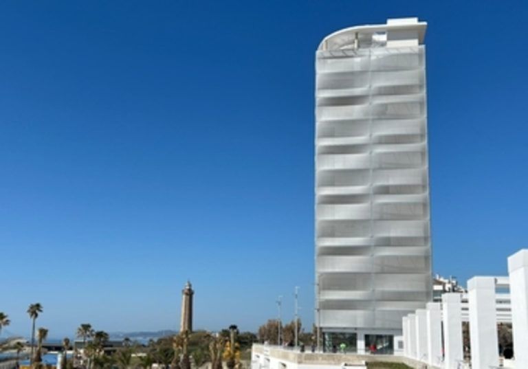 Estepona  inaugura el bulevar peatonal de más de un kilómetro que abre la ciudad al mar, uniendo el Jardín de la Costa del Sol con el Mediterráneo