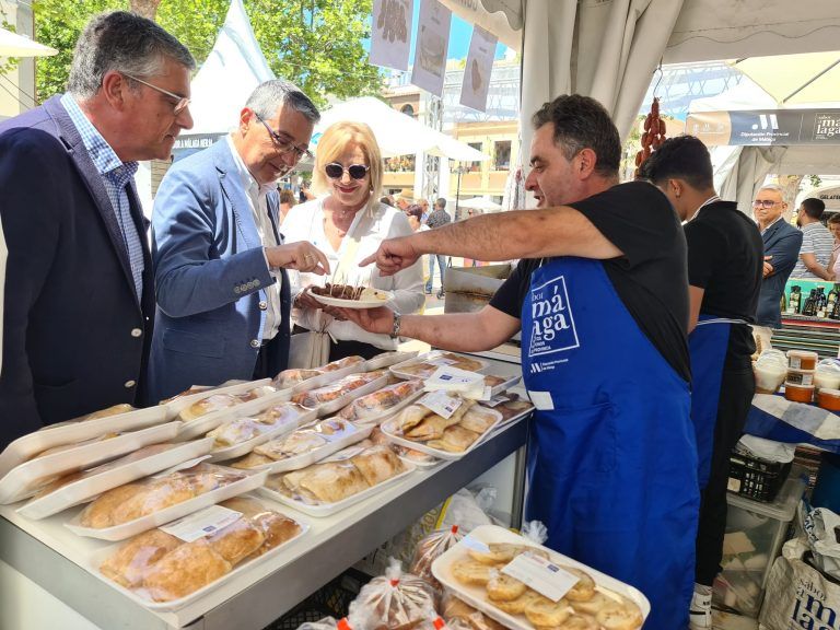 El Balcón de Europa de Nerja acoge desde hoy la Feria Comarcal Sabor a Málaga con 32 productores de toda la provincia