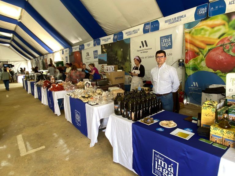 La feria Sabor a Málaga llega a Ronda y exhibe las propuestas de 27 productores locales