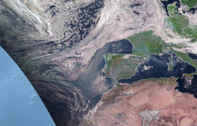 El humo procedente de los incendios de Canadá llega a Málaga sin afectar a la calidad del aire