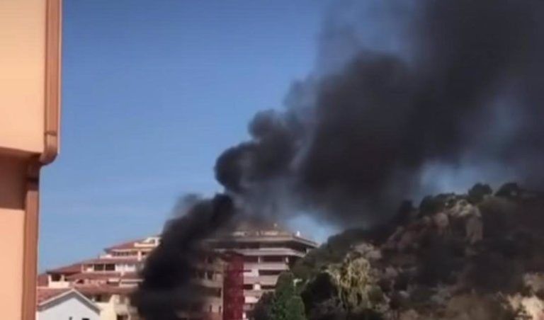 Heridos en un incendio dos trabajadores cuando realizaban una obra en un edificio de Fuengirola