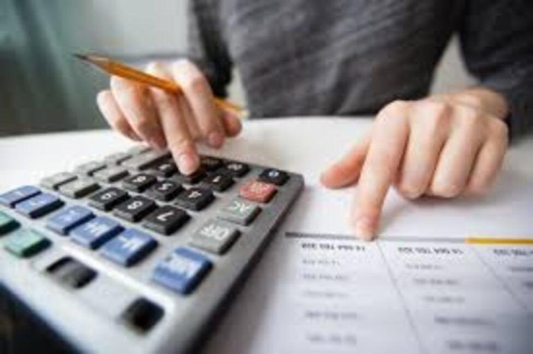 Una mujer de Fuengirola logra cancelar su deuda de 16.000 euros tras acogerse a la ley de segunda oportunidad