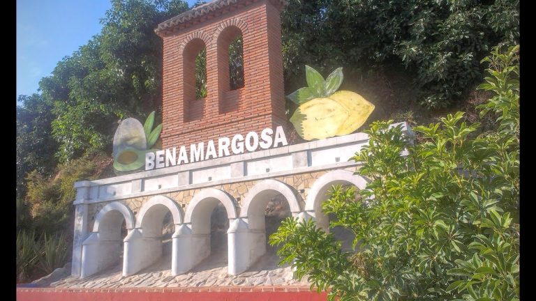 Un detenido tras desmantelar un laboratorio y un punto de venta de marihuana en Benarmargosa