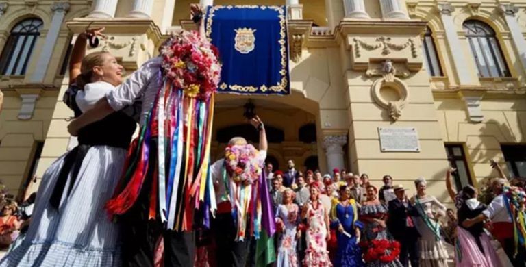 La romería a la Victoria marca el inicio de la Feria del Centro