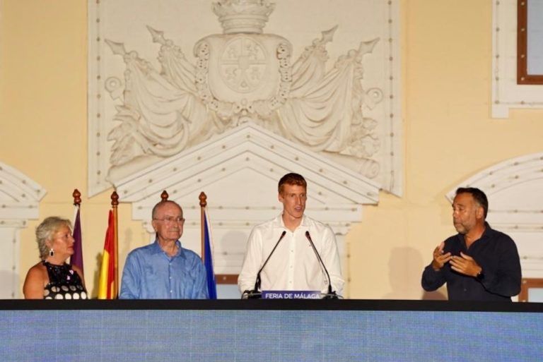 El pregón de Alberto Díaz que invita en esta Feria de Málaga a «hacer que pasen cosas buenas»: «Serán nuestros recuerdos e historia»
