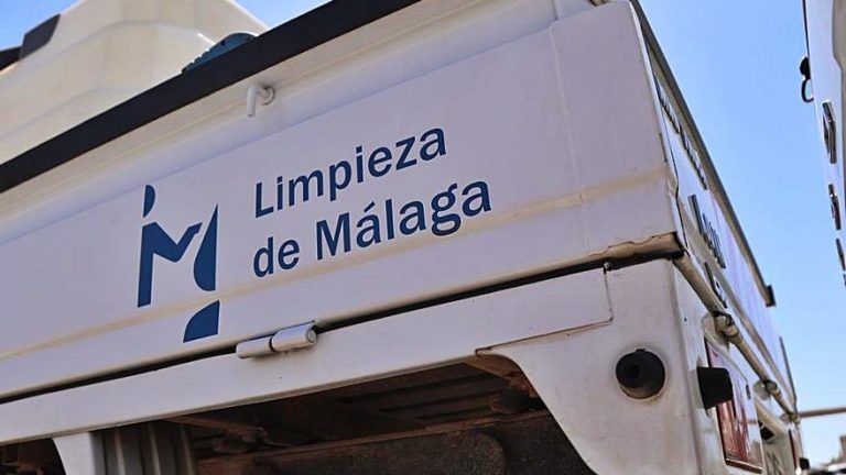 Muere la limpiadora en estado crítico tras quedar atrapada entre dos coches en Málaga