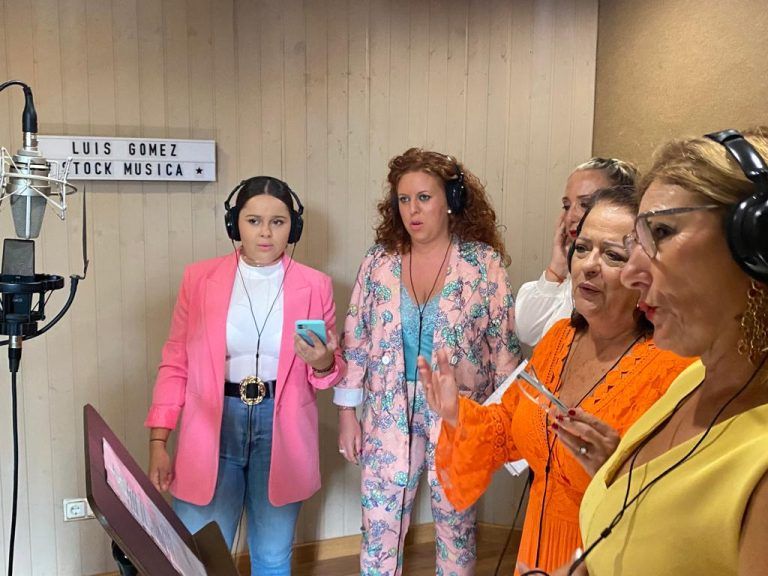 Un Grupo de 8 Mujeres Malagueñas Artistas, protagonistas de una CANCIÓN dedicada a la Mujer Rural. ((Dentro vídeo))