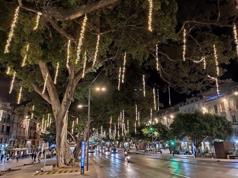 La Alameda Principal estrena un sistema luminoso esta Navidad