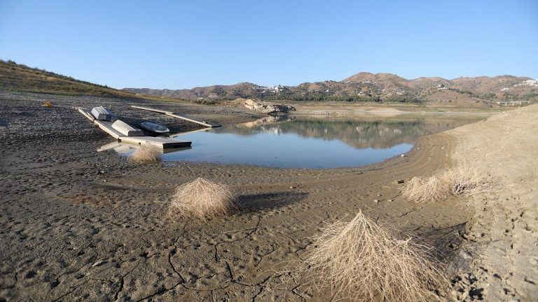 La Junta instalará desaladoras portátiles en Marbella y la Axarquía para hacer frente a la sequía