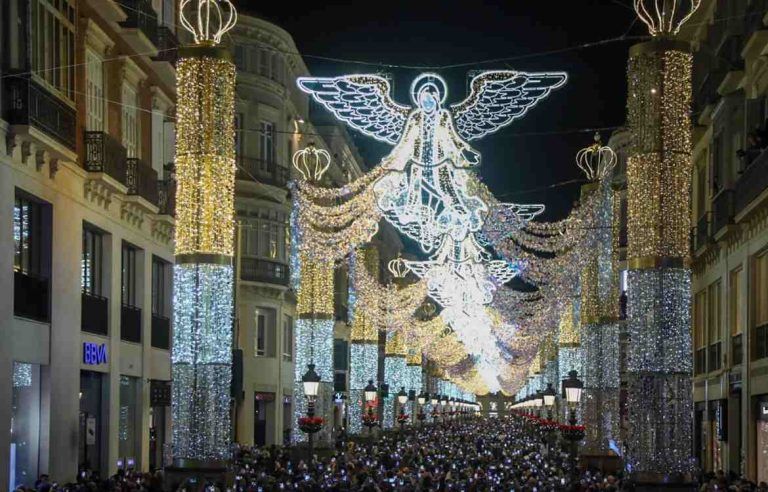 Los días 27 y 28 de diciembre, el espectáculo de luz y sonido navideño de calle Larios estará dedicado a los verdiales