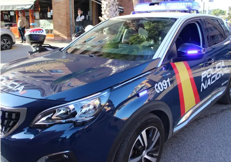 Detenida una mujer de 41 años en Málaga por apuñalar a su pareja mientras dormía