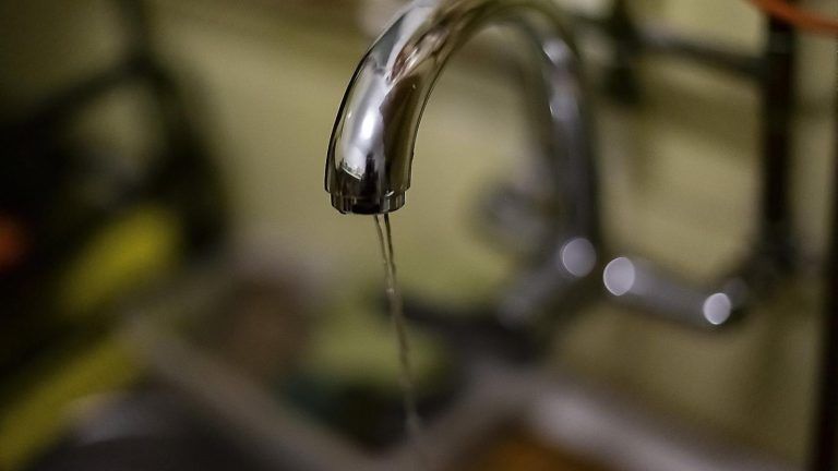 Emasa reducirá la presión del agua en Málaga para ahorrar por la sequía