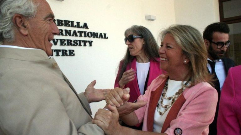 La Junta de Andalucía autorizó un centro universitario en Marbella que ofrece títulos sin homologación oficial