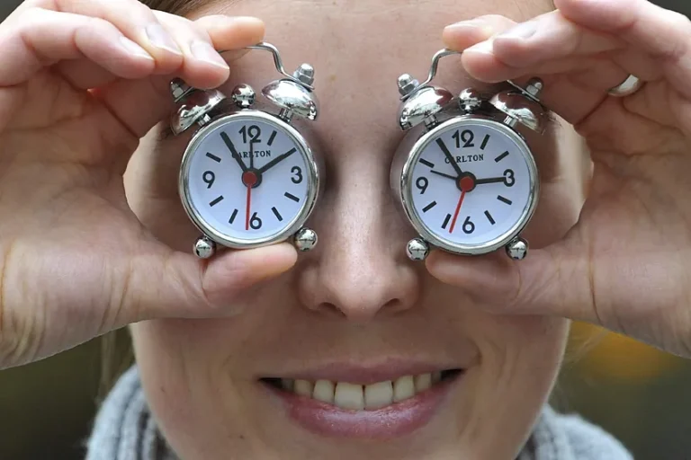 Cambio al horario de verano 2024: el próximo 31 de marzo se cambia la hora