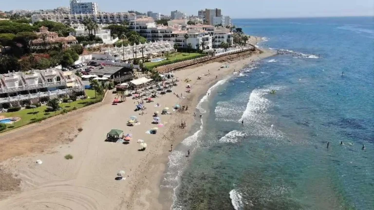 Málaga galardonada con bandera azul en  41 playas en toda su costa