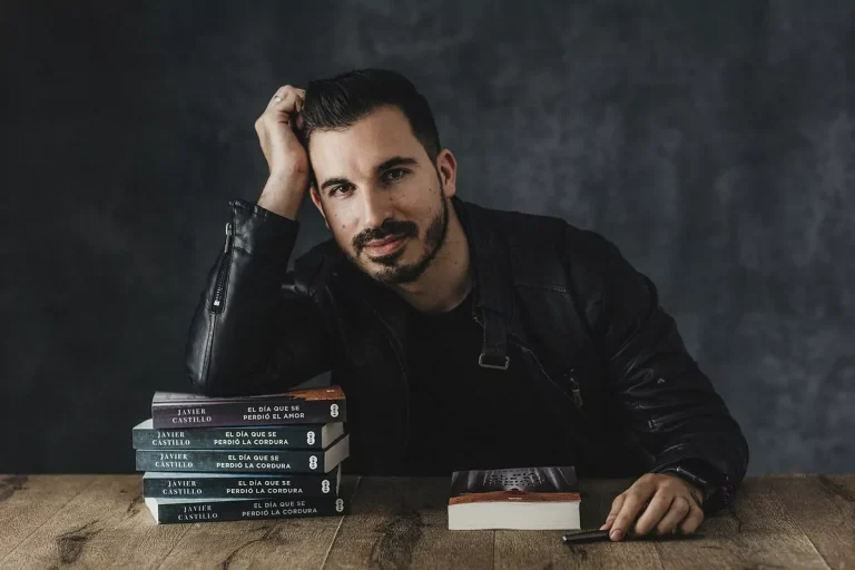 Javier Castillo protagoniza el Meet The Artist de Only YOU Hotel Málaga
