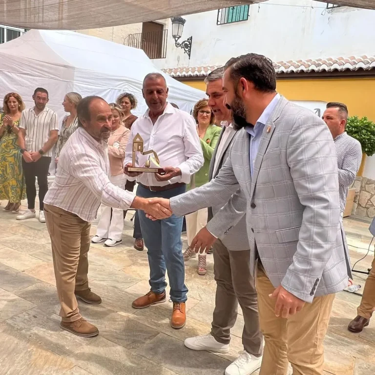 El Corazón Moscatel galardonado con el Níspero de honor en el XXXVIII Día del Níspero