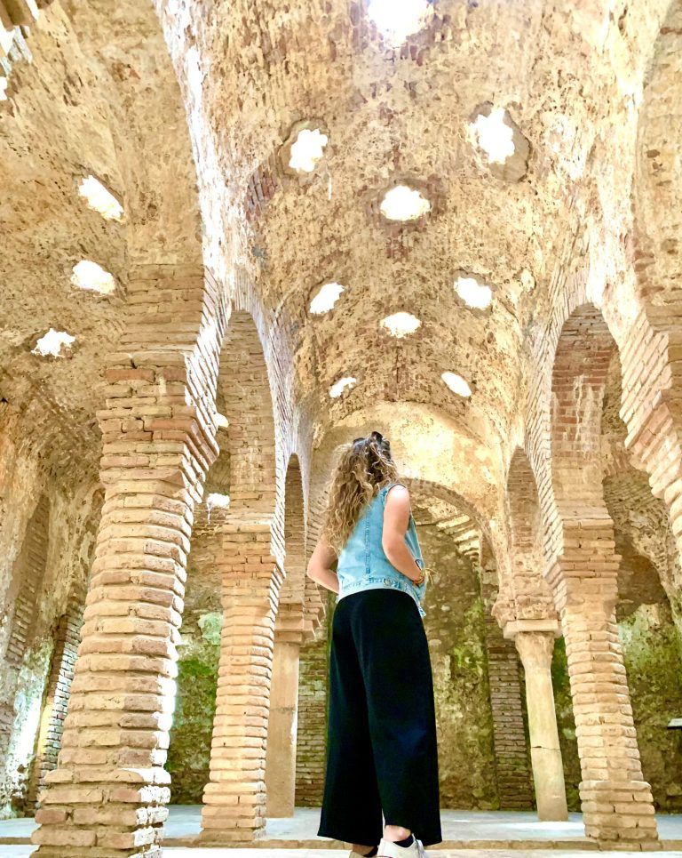 Aumenta el número de visitantes a los Baños Árabes y a Acinipo en el primer trimestre del año con respecto al ejercicio anterior