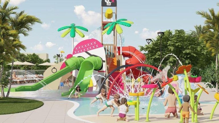 No es Aqualand: el parque acuático infantil gratuito de Málaga con 14 puntos de juego de agua