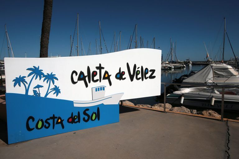 La Junta adjudica por 1,7 millones la mejora de los pantalanes del puerto deportivo de Caleta de Vélez