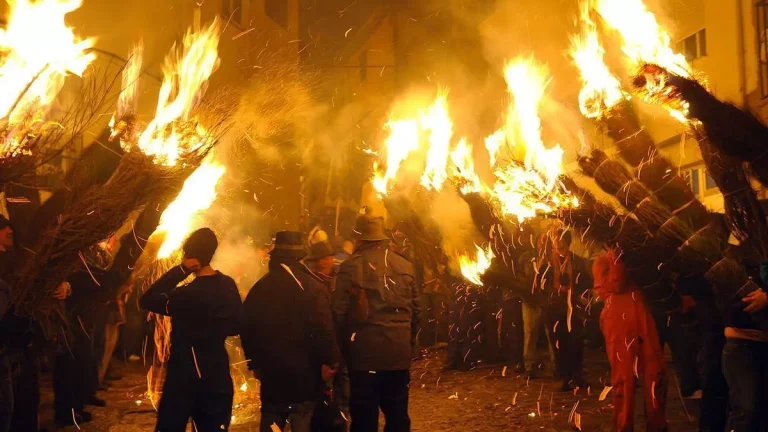 Fuego, cultura y tradición este fin de semana en Casarabonela