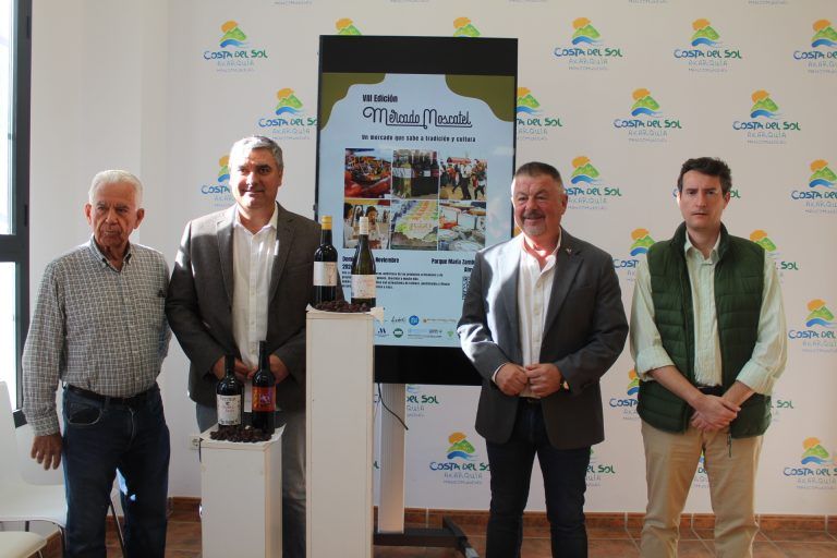 Almáchar celebra el VIII Mercado Moscatel poniendo en valor la calidad de la uva pasa y la de los cultivos de proximidad