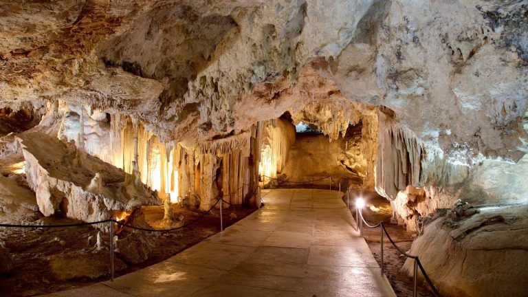 Con más de 40.000 años de historia, la Cueva de Nerja es un enclave arqueológico crucial en Europa