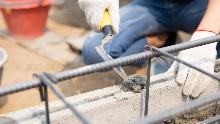 Jubilación anticipada a partir de los 52 años en actividades penosas: a qué trabajos afecta y cómo se solicita