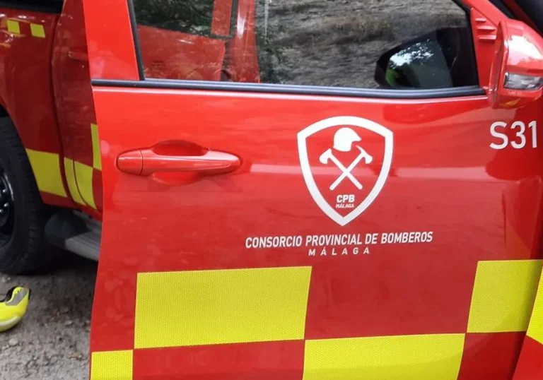 Fallece un hombre de 87 años en el incendio de una casa rural en Frigiliana