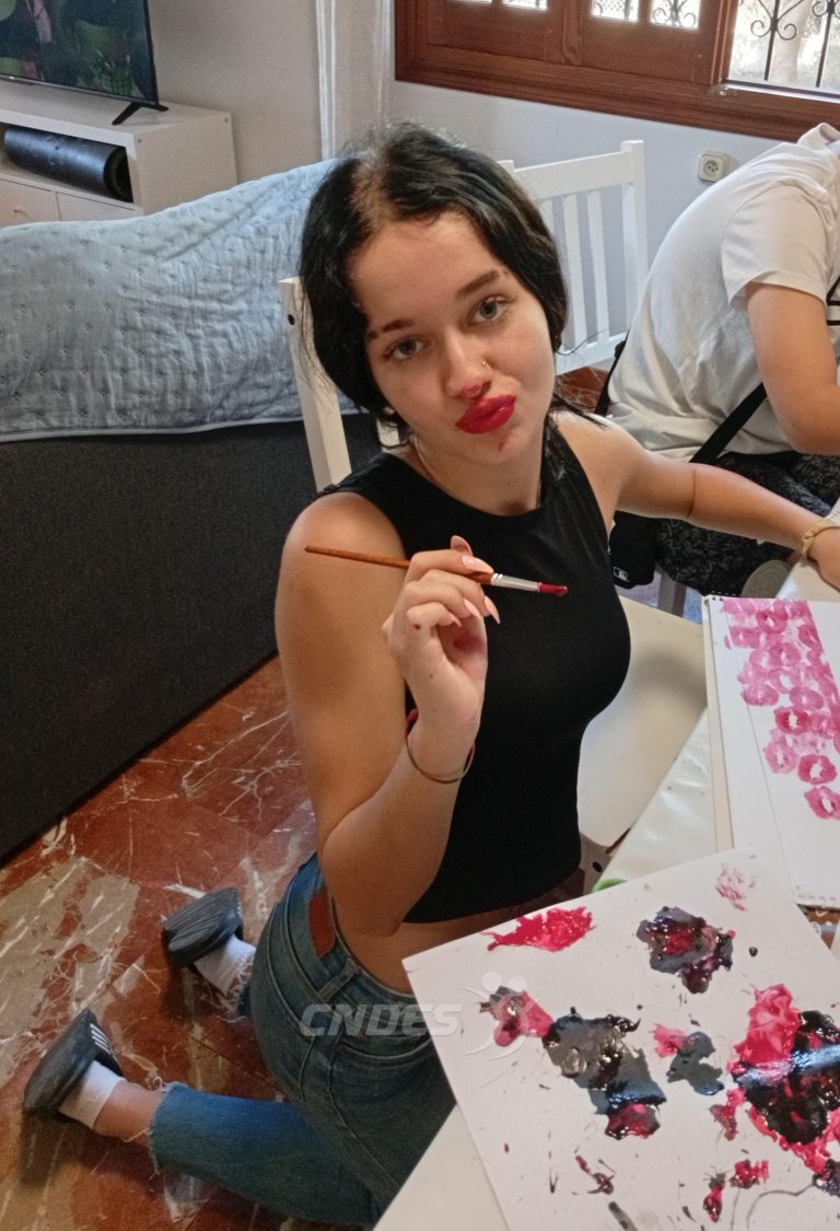 Buscan a una menor de 17 años que fue vista por última vez en Algarrobo: necesita medicación