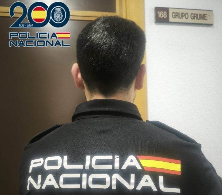 Detenido un entrenador de fútbol base por delitos sexuales a tres menores en Málaga