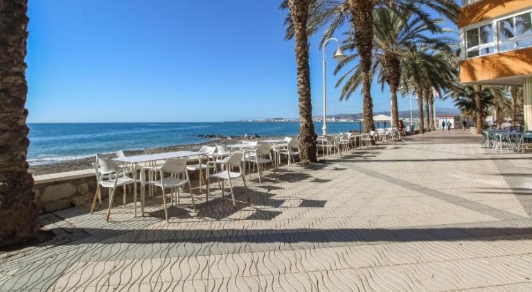 Hallan el cuerpo sin vida de una anciana en una vivienda de Algarrobo-Costa en condiciones insalubres