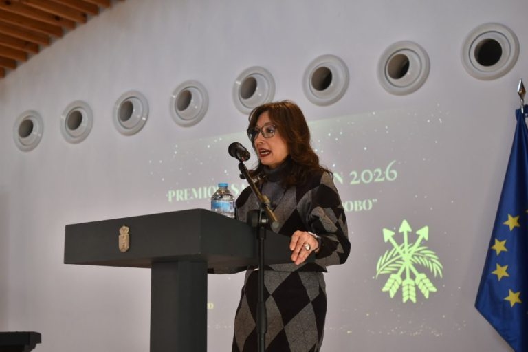 Patricia Navarro destaca en los premios San Sebastián de Algarrobo el esfuerzo realizado por la Junta en Europa en defensa del sector primario