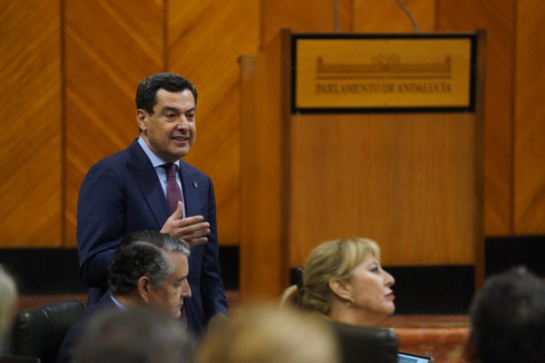 Juanma Moreno adelanta las elecciones andaluzas al 17 de mayo y reivindica la estabilidad de su gestión