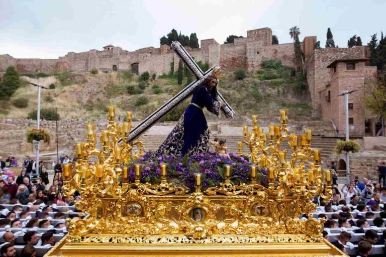 Leyendas de la Semana Santa de Málaga: liberación de un preso de la Cofradía Jesús «El Rico»