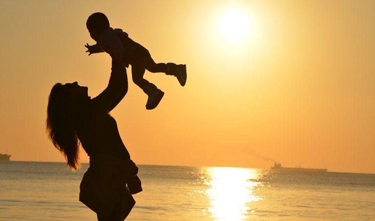 Andalucía aprueba el decreto que regula el reconocimiento de las familias monoparentales