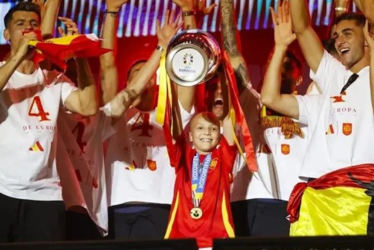 Fallece a los 13 años María Caamaño, la ‘Princesa Futbolera Guerrera’ símbolo de la lucha contra el cáncer infantil