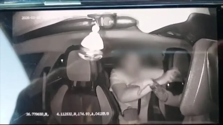 Apuñala a un taxista en plena carretera de Málaga para robarle 500 euros: “Tírale que te mato”