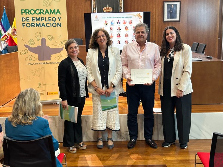 Pizarra impulsa la empleabilidad: 15 personas completan con éxito el programa de formación y empleo ‘Gestion@’