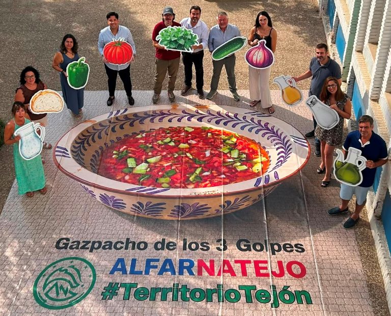 Alfarnatejo vuelve este fin de semana a ser el epicentro festivo con la XXIV edición de la Fiesta del Gazpacho de los 3 Golpes