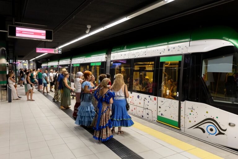 Balance del Metro de Málaga durante la Feria, que ha superado por primera vez los 400.000 viajeros, un 10% más que la pasada edición.