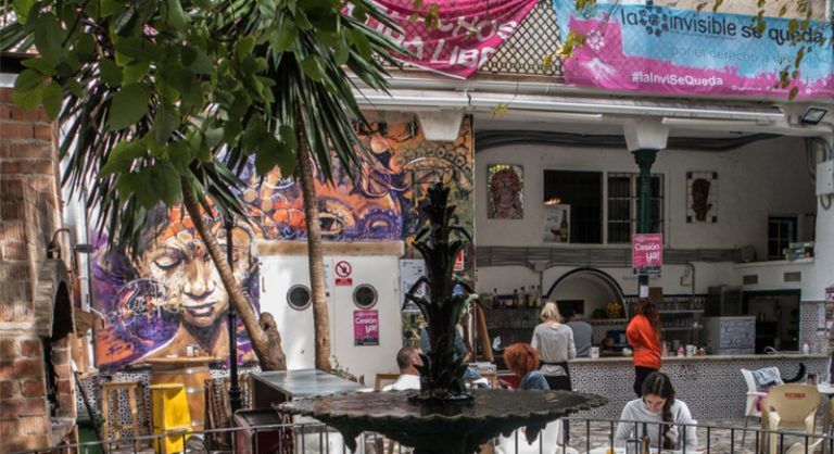 La casa Invisible se queda