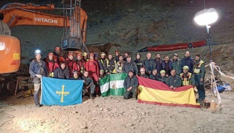 Medalla de Andalucía para los rescatadores de Julen