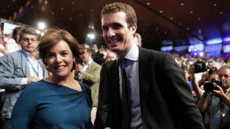 Sáenz de Santamaría deja la política